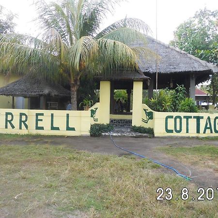 Tyrrell Cottages & Restaurant Gili Air Exterior photo