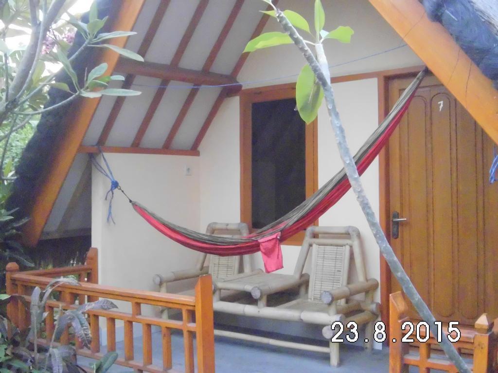 Tyrrell Cottages & Restaurant Gili Air Room photo