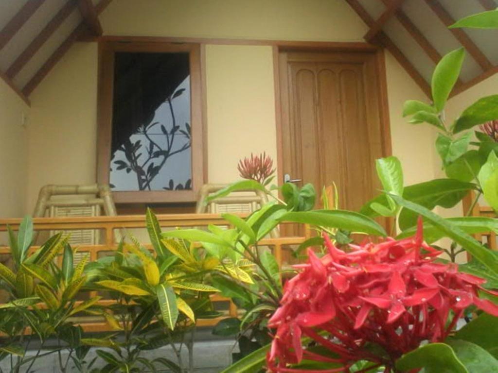 Tyrrell Cottages & Restaurant Gili Air Room photo